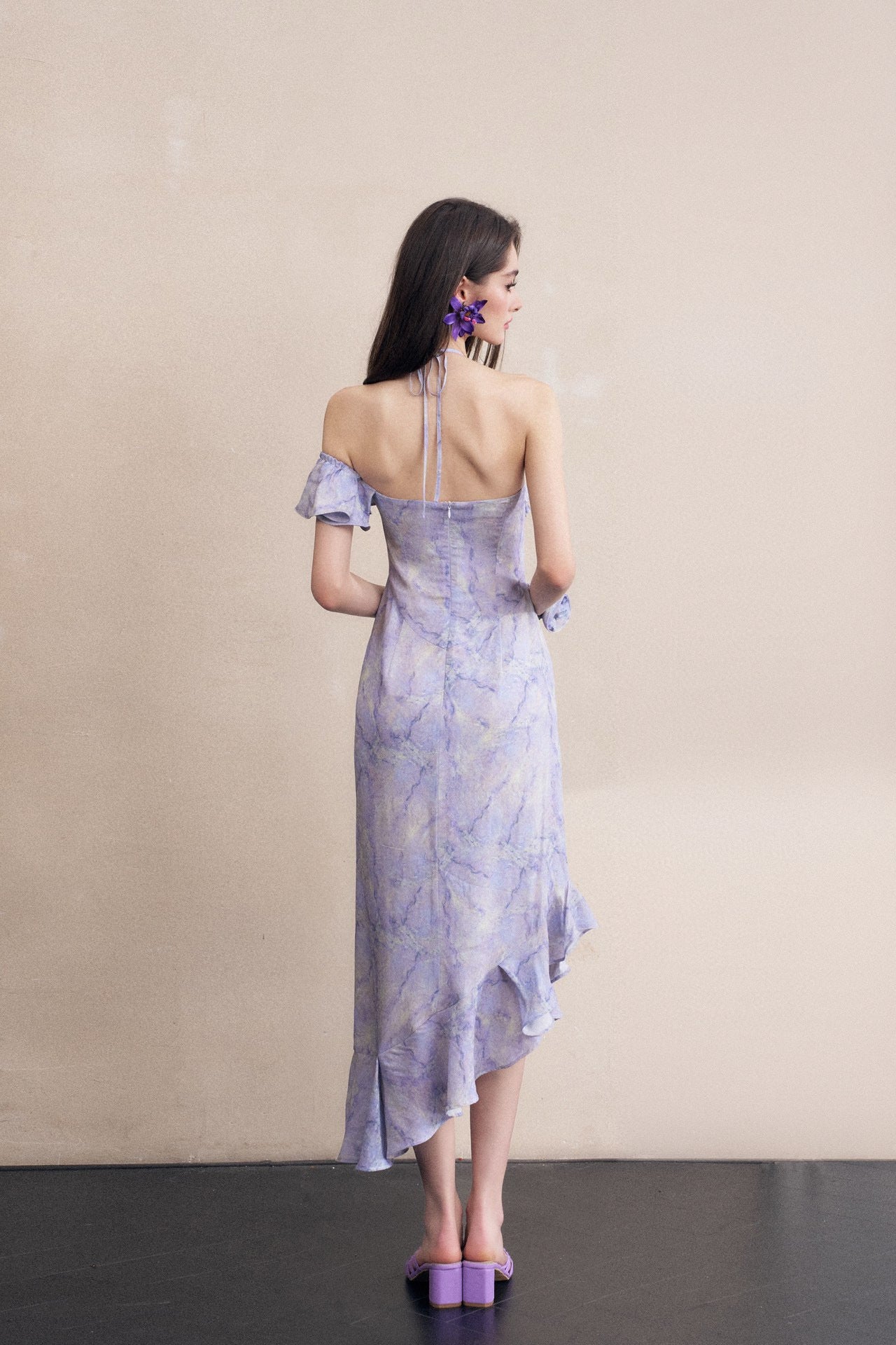 Lavender Single Off-shoulder Sleeve Halter Ruffle Dress