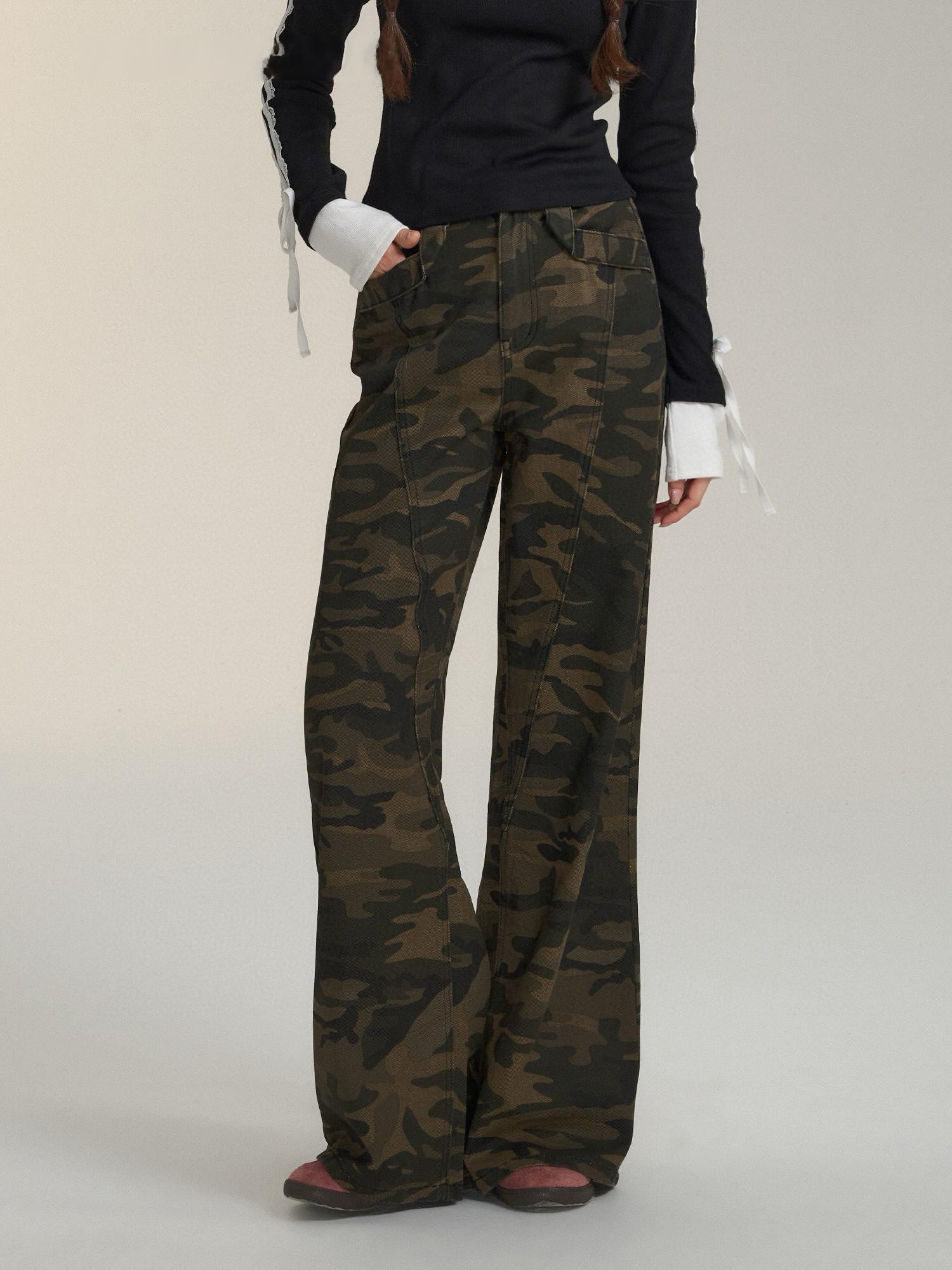 Retro Wide-Leg Camouflage Cargo Pants
