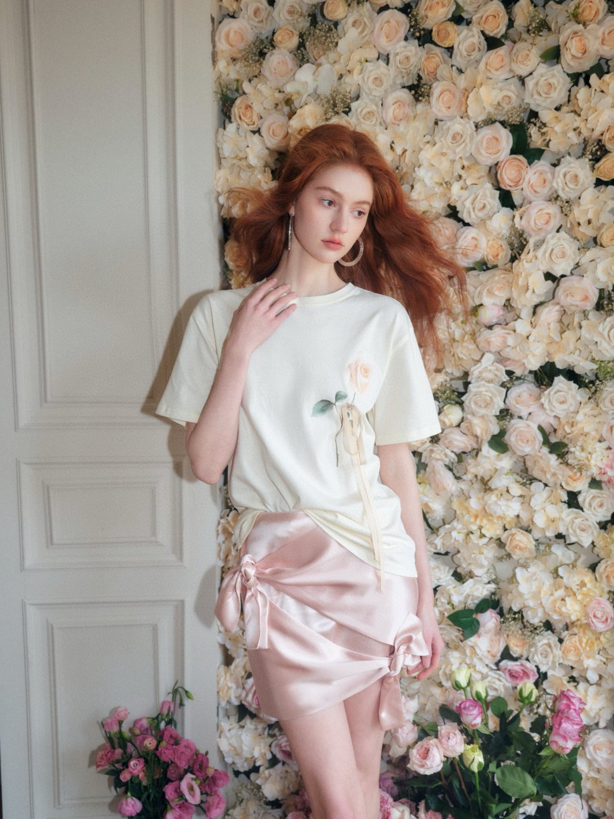 Creamy Rose Lace-up T-shirt