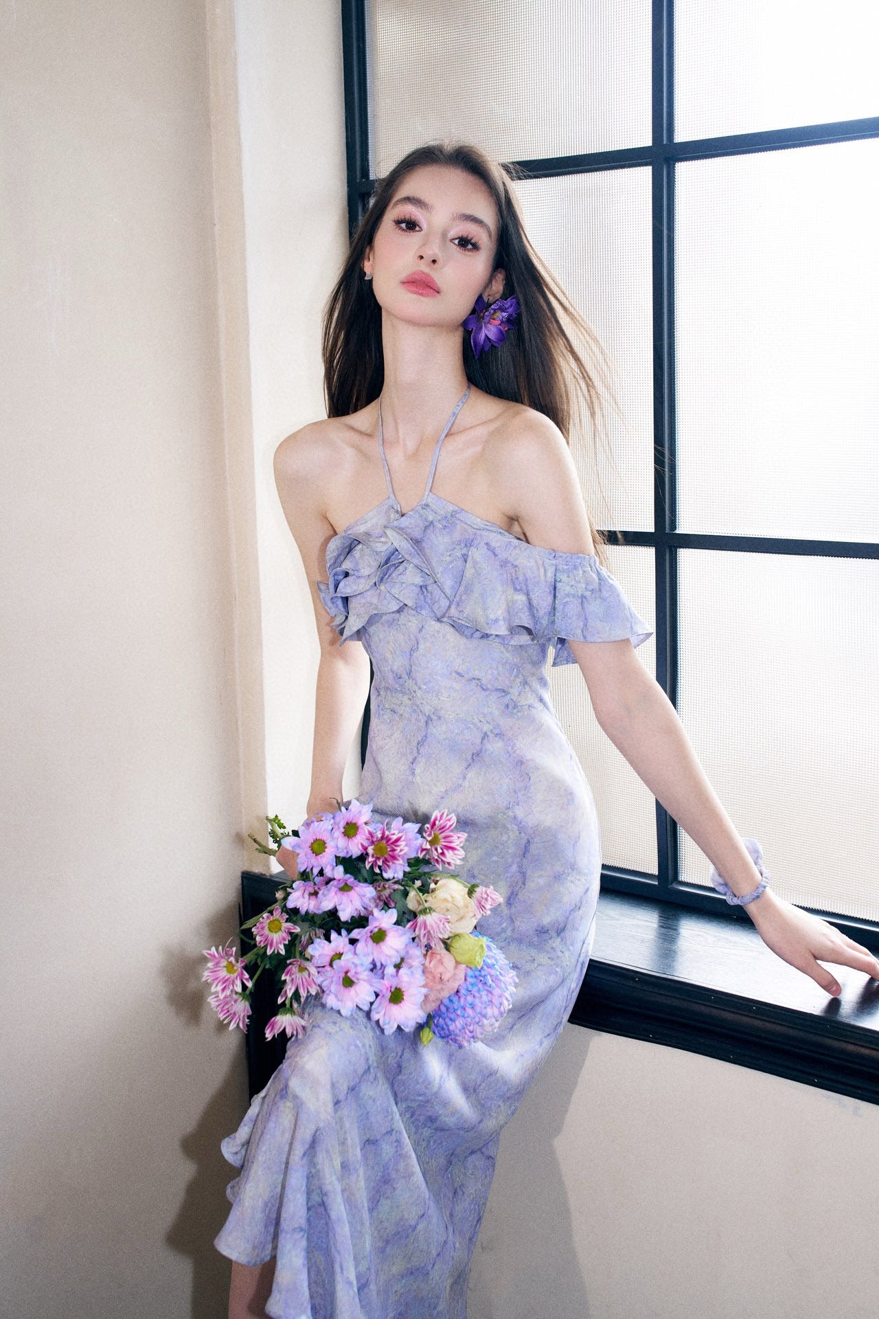 Lavender Single Off-shoulder Sleeve Halter Ruffle Dress