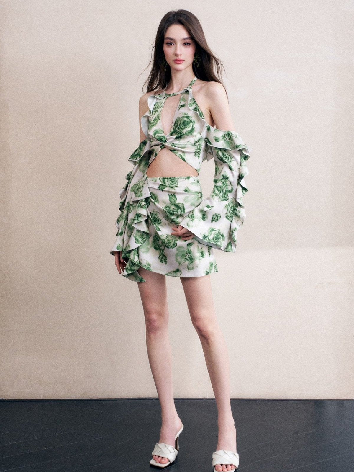 Green Floral Print Off-shoulder Ruffle Halter Crop Top