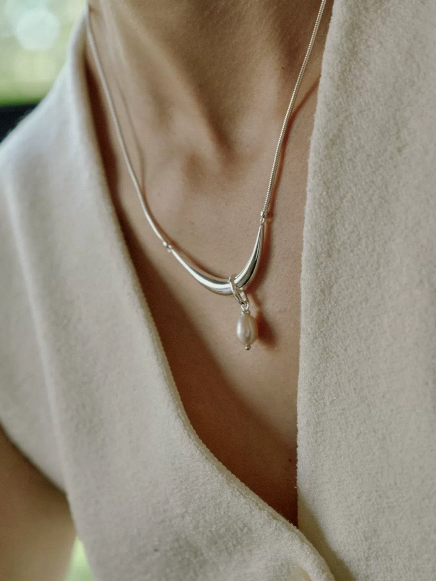 Pearl Smile Pendant Chain Necklace