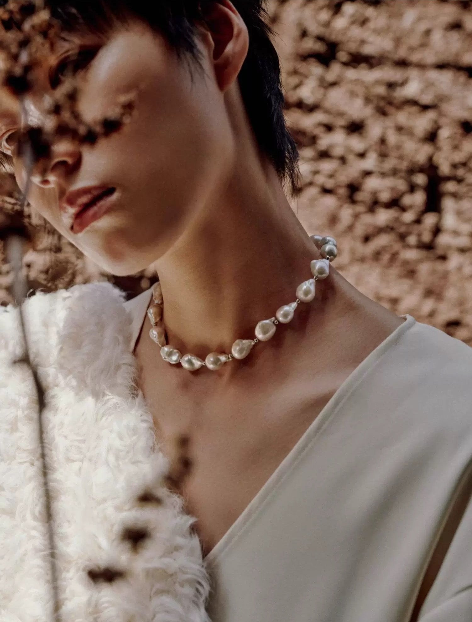 Baroque Pearl Beaded T-Bar Necklace